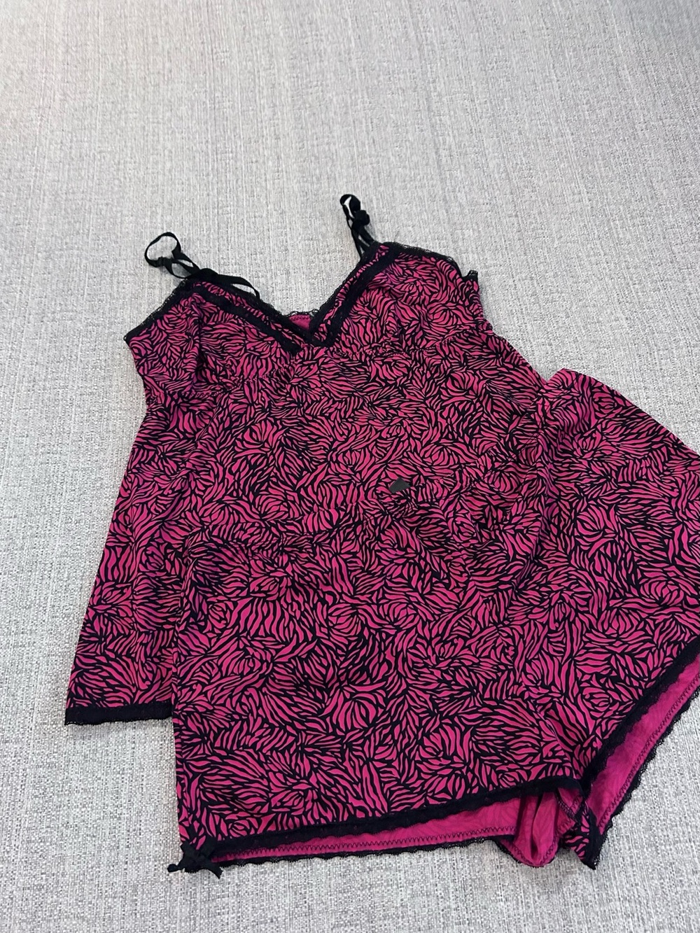 Pink & Black Lace-Trim Cami and Short Sleep Set.  Size L